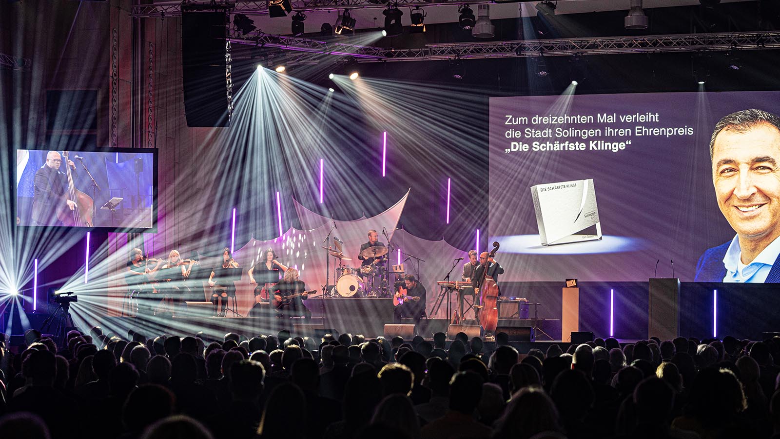 City of Solingen - Sharpest blade - Stage with live band